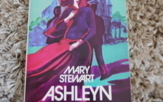 Ashleyn kissat Mary Stewart