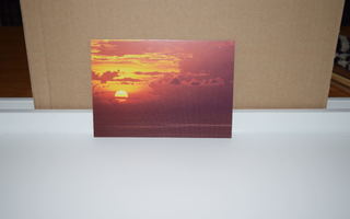 postikortti ilta aurinko