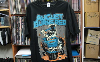 AUGUST BURNS T-PAITA L