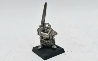 Warhammer Fantasy - Ironclaw Gothic Dwarf Gardrobe [G91]