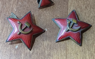 Vanhat Neuvostoliiton kokardit ja ruuvimerkki