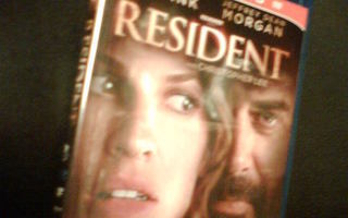 BD + DVD The RESIDENT (Sis.postikulut)