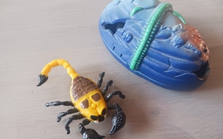Mattel 1994 Horror Pets Scorpion playset