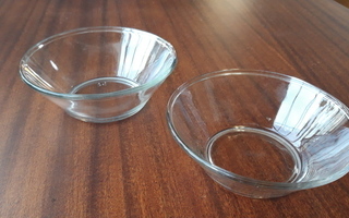 Vanha lasinen viilikulho tai viilikuppi, leima 35,  1 k p l