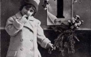 LAPSI / Nätti tyttö valkoisessa takissa. 1920-l.