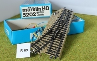 #R69 Märklin sähkövaihdepari 5202 + laatikko