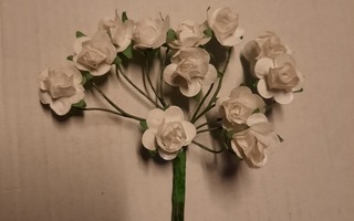 Valkoisia pieniä paperikukkia 12 kpl