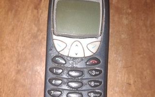Nokia 6210 puhelin