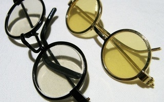 Minikokoiset vintage silmälasit (2 kpl)