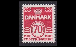 Tanska 525x ** Aaltoviiva 70 öre punainen x-paperi (1972)