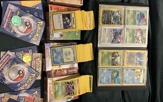 4x Pokemon theme deck + kansio vanhoja kortteja!