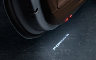 Porsche Panamera (971) logolliset projektorivalot oviin