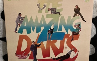 Darts – The Amazing Darts LP