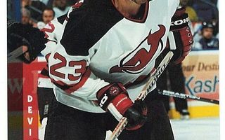 97-98 Donruss #61 Dave Andreychuk