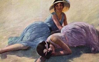 NAINEN / Ihanat naiset rannalla rantahietikolla. 1900-l.