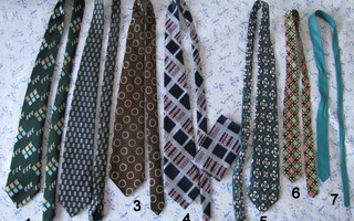 Kravatteja vintagestylellä, leveitä, kapeita