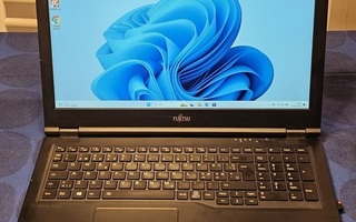 Fujitsu LifeBook E5511,i5-1135G7,8GB,256GB SSD,15.6"