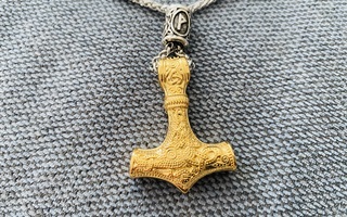 Thorin vasara viikinki kaulakoru Vintage Gold Kulta