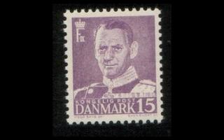 Tanska 303b ** Frederik IX 15 öre lila (1948)