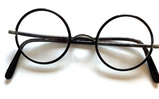 Trendikkäät silmälasit 1930 luvulta