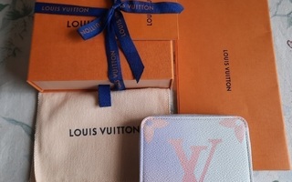 Louis Vuitton Zippy Coin Purse Uusi