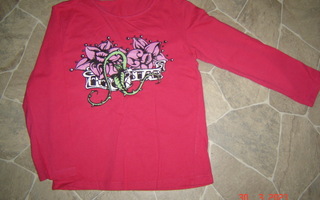 Punainen paita kukka +  ROCK STAR-painatuksella, koko 130 cm