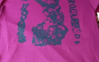Propaganda - Hardcore '83 T-paita M + rintanappi
