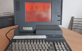 Chicony PC kannettava tietokone (toimii) + X1541 kaapeli.