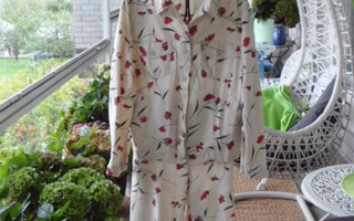 Uusi Voglian luonnonvalkoinen kukkakuvioinen puserojakku,42