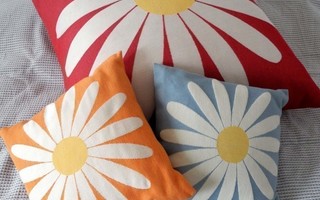 Väriä kotiin: HildaHilda-design istuintyyny ja pikkutyynyt