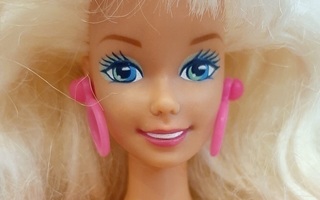 Barbie Ruffle Fun