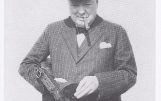 Winston Churchill konepistooli kädessä (postikortti)