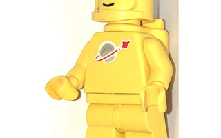 LEGO YELLOW SPACEMAN- HEAD HUNTER STORE.
