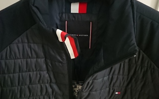 Tommy Hilfiger talvitakki M UUSI