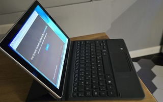 Samsung Galaxy Book 10.6" 2 in 1 +laturi +kynä