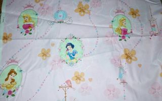 Disney Prinsessat puuvillakangas 140x250cm