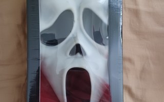 SCREAM 4 - LIMITED EDITION COLLECTOR'S SET *UUSI*