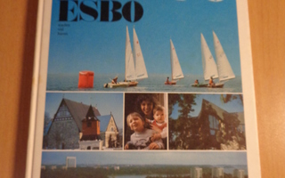 Espoo : Kaupunki meren rannalla