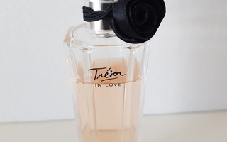 Lancome Trésor in Love Eau de parfum (Edp) Spray / Hajuvesi