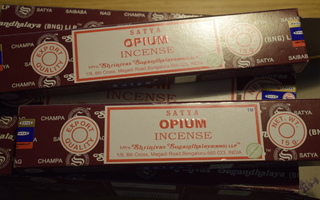 Satya Opium suitsuketikkuja