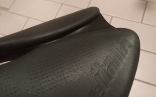 Selle Italia Superflow X -- pyörän penkki