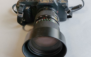 Canon T70 filmikamera + varusteita