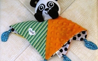 LAMAZE EMELY PANDA BLANKIE / RIIPUSLELU / HELISTIN HYVÄ HKI