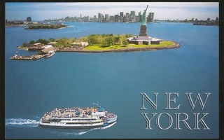 New York City Vapaudenpatsas ja laiva