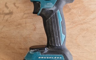 Makita DTD153 iskuruuvinväännin