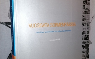 Vuosisata sormenpäissä - Raimo Seppälä - 1.p.nid. 2004