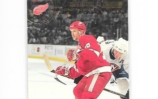 2002-03 Stadium Club #38 Steve Yzerman Detroit Red Wings