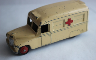 Dinky Toys Daimler Ambulance