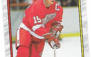 1989-90 OPC #83 Steve Yzerman Detroit Red Wings