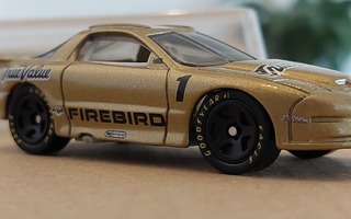 Leikkimätön irtoauto Hot Wheels '95 Pontiac Firebird IROC